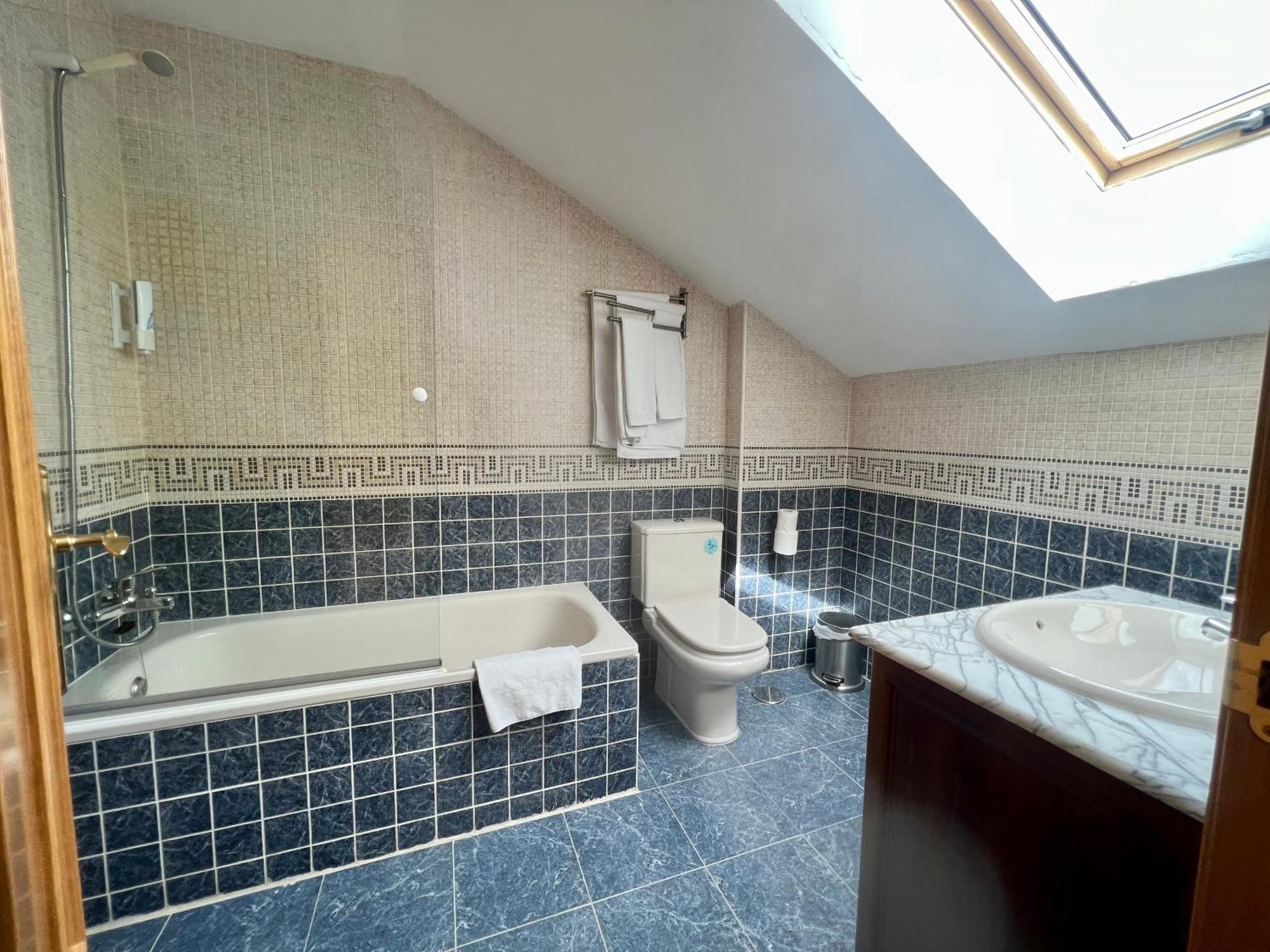 Hostal La Colmena Vicolozano Ngoại thất bức ảnh