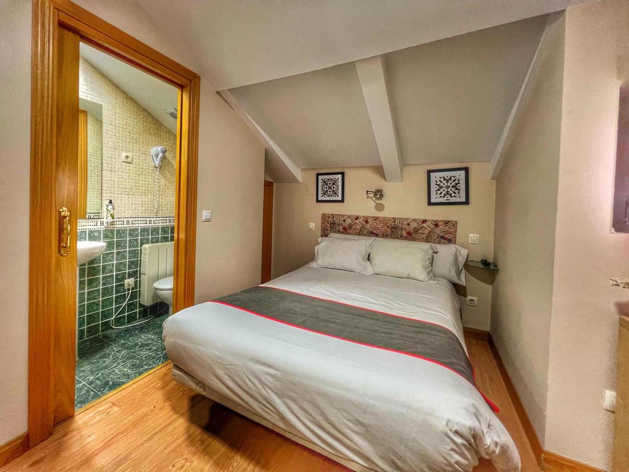 Hostal La Colmena Vicolozano Ngoại thất bức ảnh